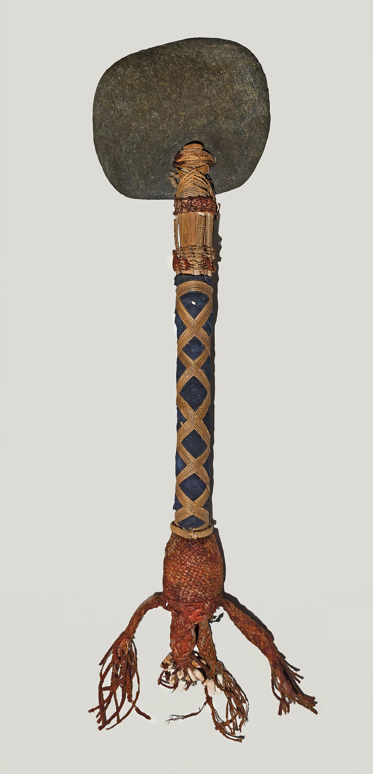 O'kono hache cérémonielle La Foa MHNT.